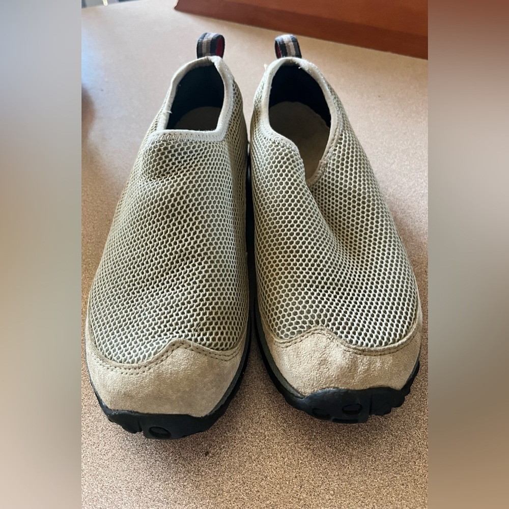 Women’s Merrell Jungle ventilation moc II olive green in colour